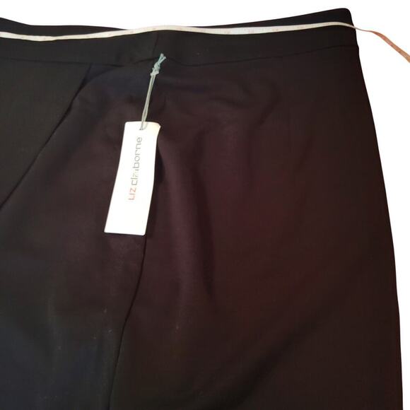 Liz Claiborne Black Pleated Skirt Women’s Size 10 Zipper Back Career Skirt NWT - Picture 10 of 12